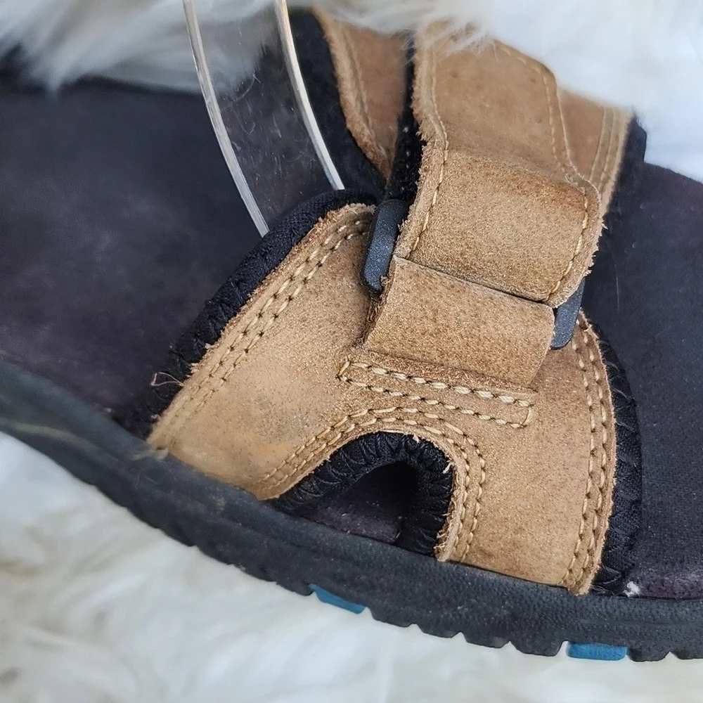 Eddie Bauer velcro‎ close sandals 9
